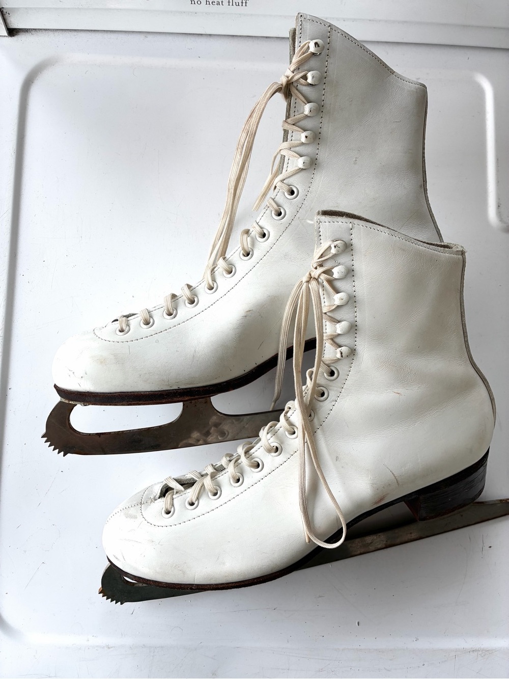 Vintage Riedell 220 White Leather Figure Skates Women's Size 8.5 W